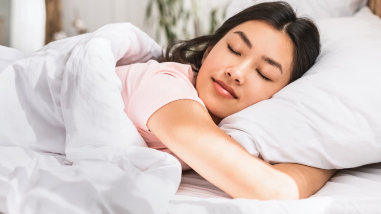 How to Wake Up Early Without Feeling Tired: 7 Tricks That Actually Work